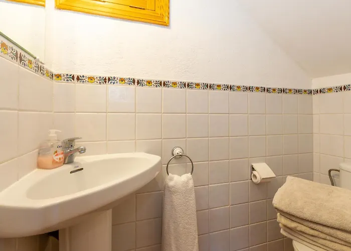 Seguinot By Homevillas360 Поланко